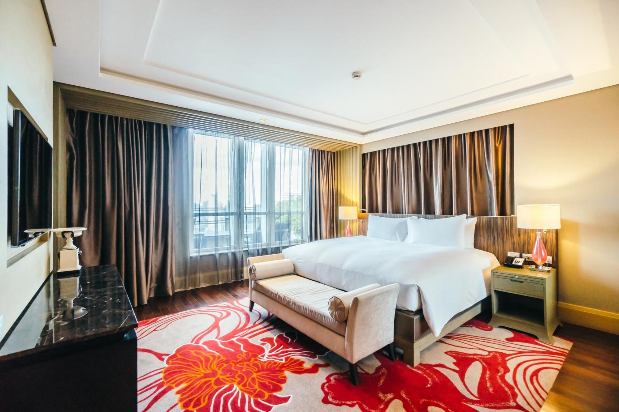 Hotel Sky Wood At Airport New Delhi Exterior photo